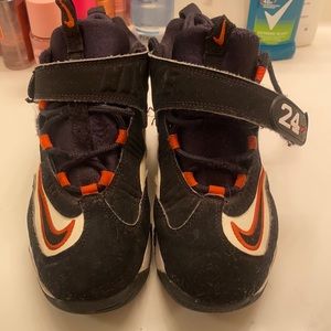 SUNDAY SALE Nike kids sz 3